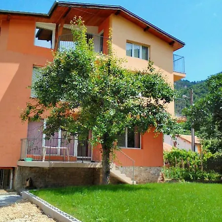 Къща за гости Vila Bachkovo